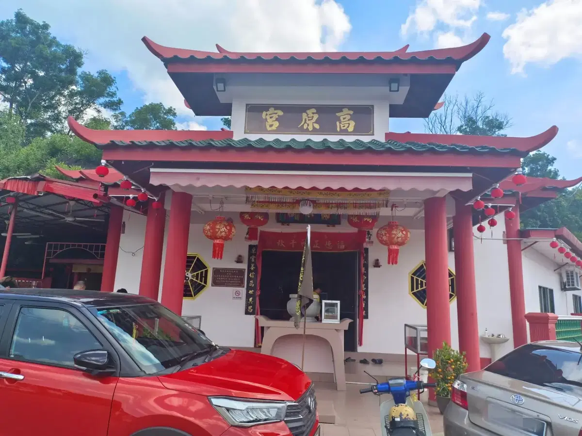 msian steals temple statues 1