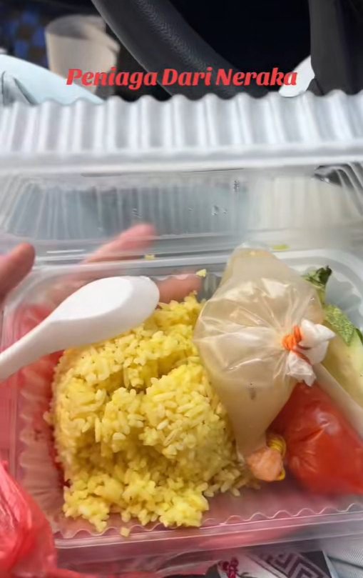 M'sian woman angry over rm8 chicken rice