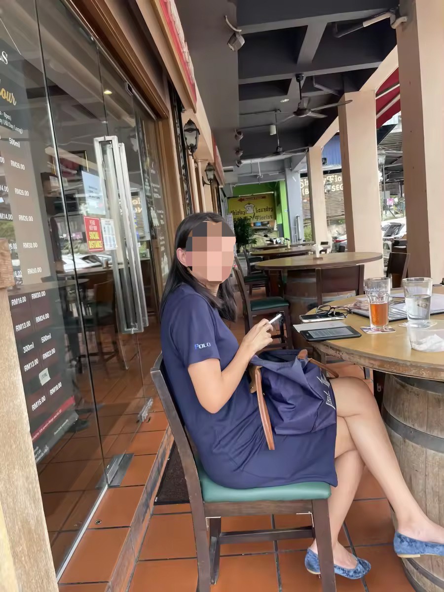 M'sian woman caught smoking at a bar