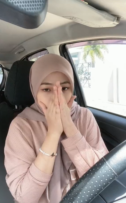Frustrated m'sian woman rants about rm1. 6k salary as a graphic designer