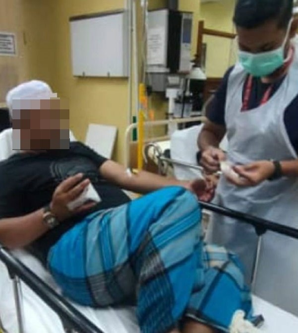 M'sian police officer gets finger bitten off by man who threatened to splash acid