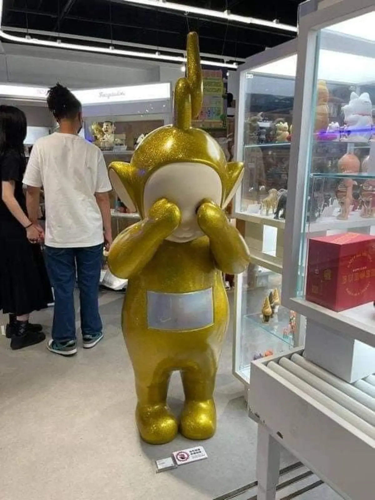 Golden teletubby