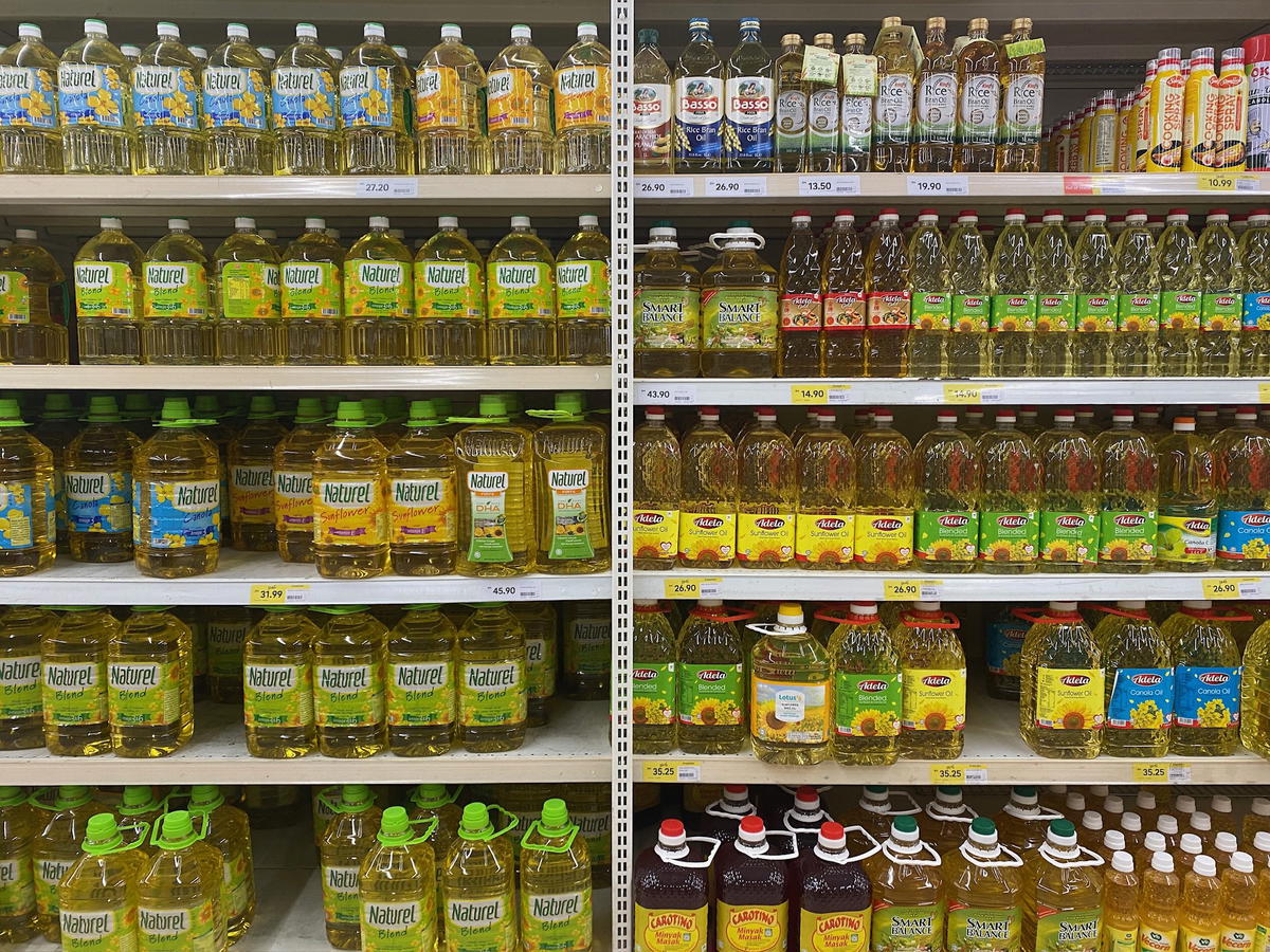 oil supermarket minyak