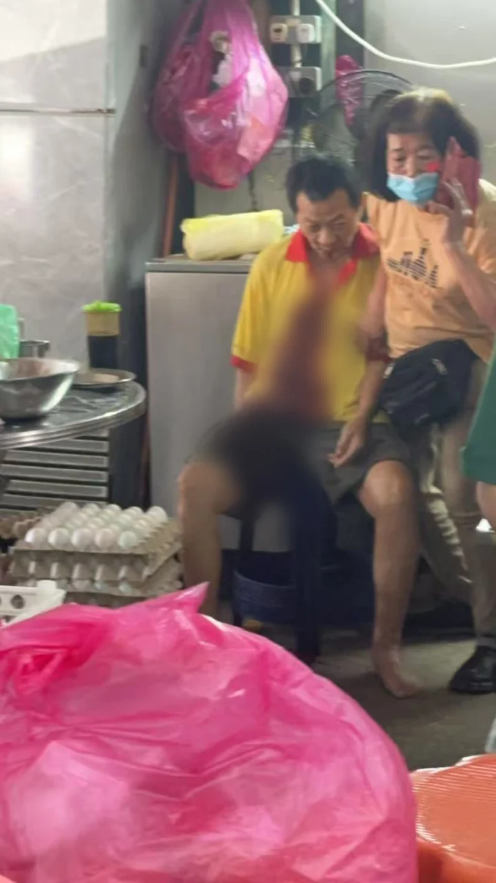 Penang CKT hawker vomits blood