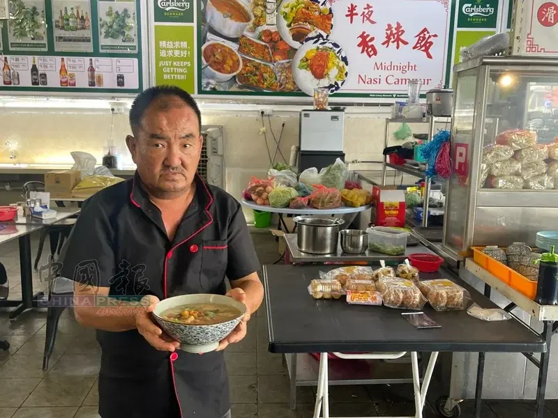 Penang Eatery staff gets bad comment 03