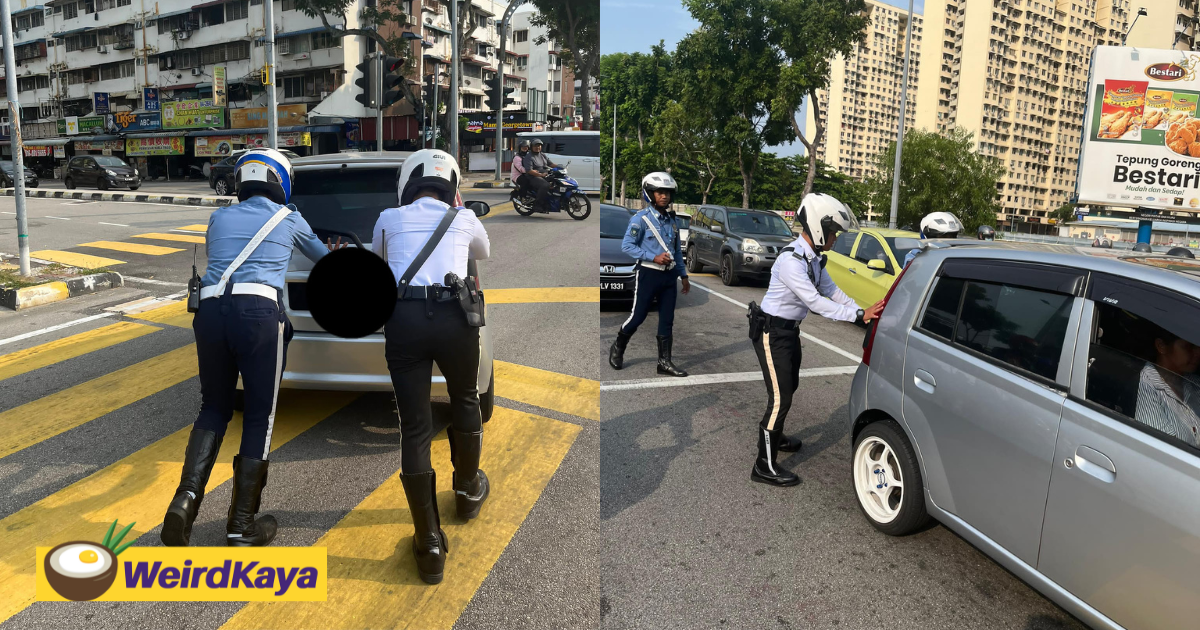 Penang traffic police work together to push stranded car to the roadside, praised by netizens | weirdkaya