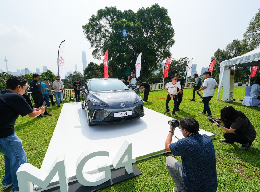 British brand mg returns to malaysia, introducing their two newest cool electric vehicles | weirdkaya