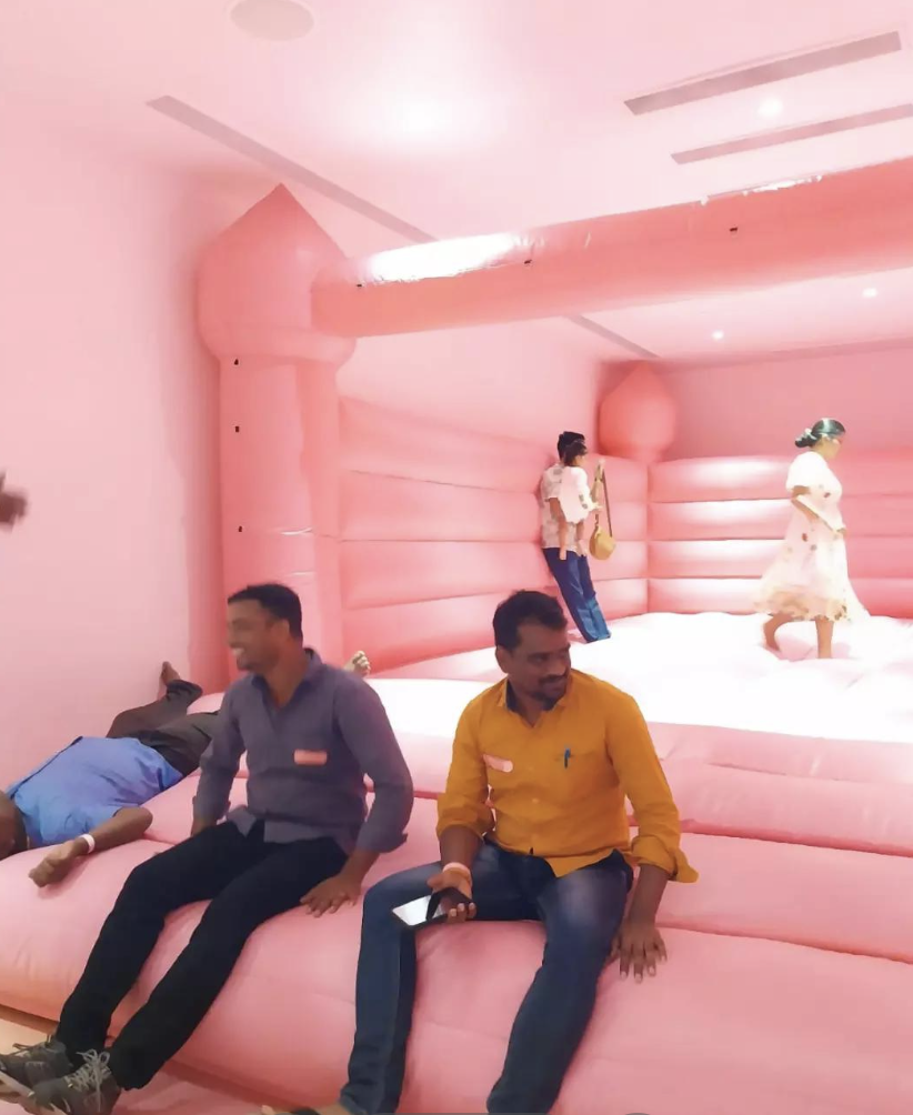 Photos of migrant workers spending off day at sg's museum of ice cream melts hearts online | weirdkaya