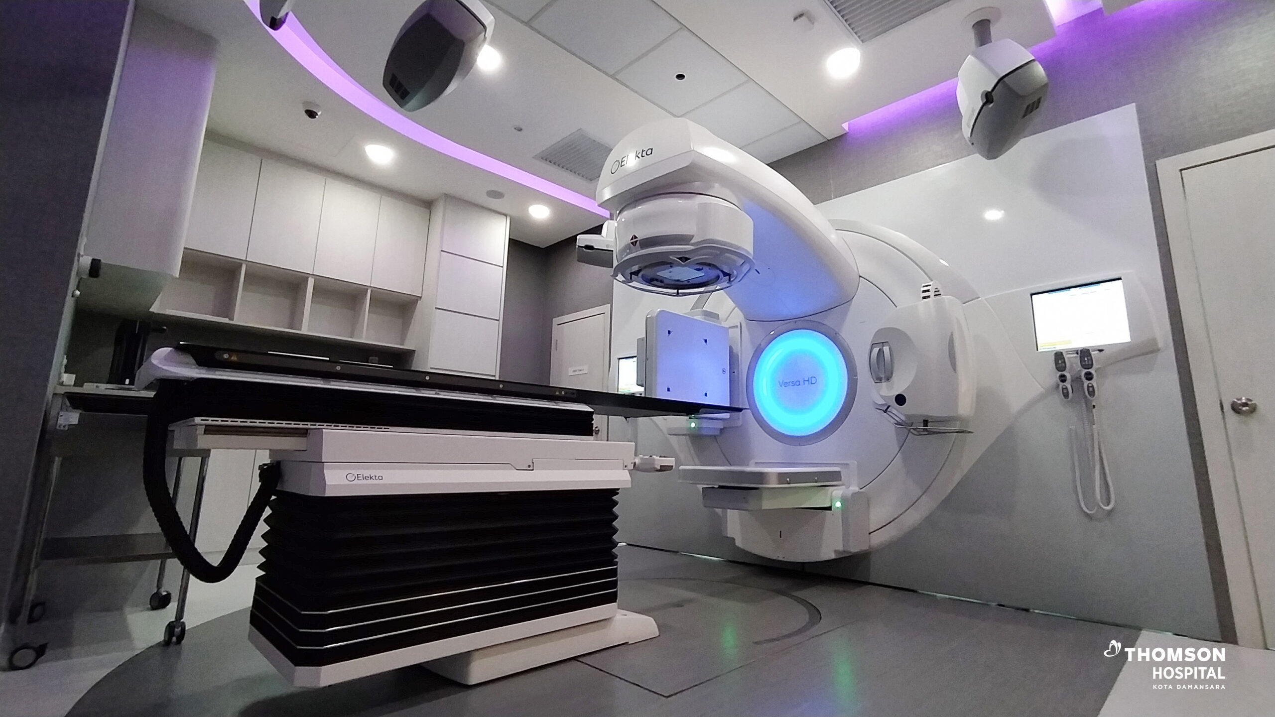 Thomson offers the medical linear accelerator (linac) which customises high energy x-rays or electrons to conform to a tumor_s shape and destroy cancer cells while sparing surrounding normal tissue