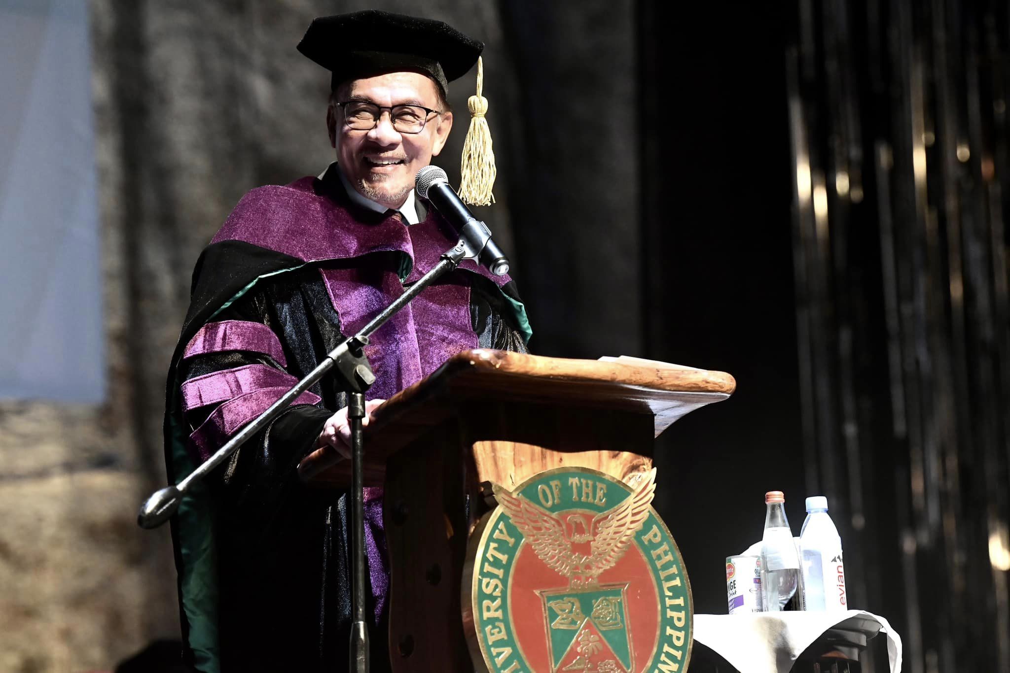 Pm anwar awarded doctorate degree 04