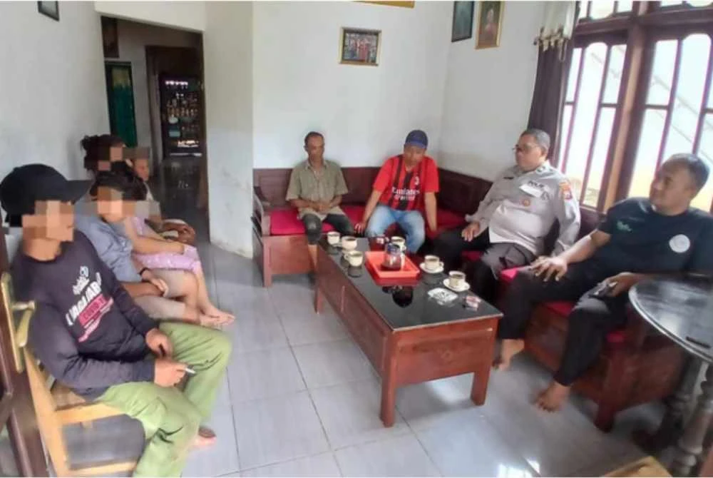 Police talking to teen who called police on mum