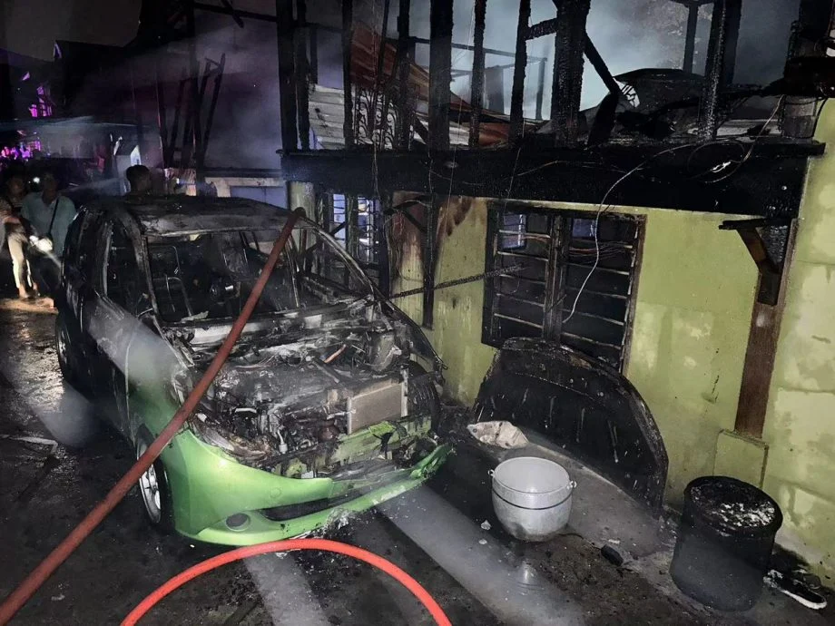 Proton wira destroyed in fire in kedah