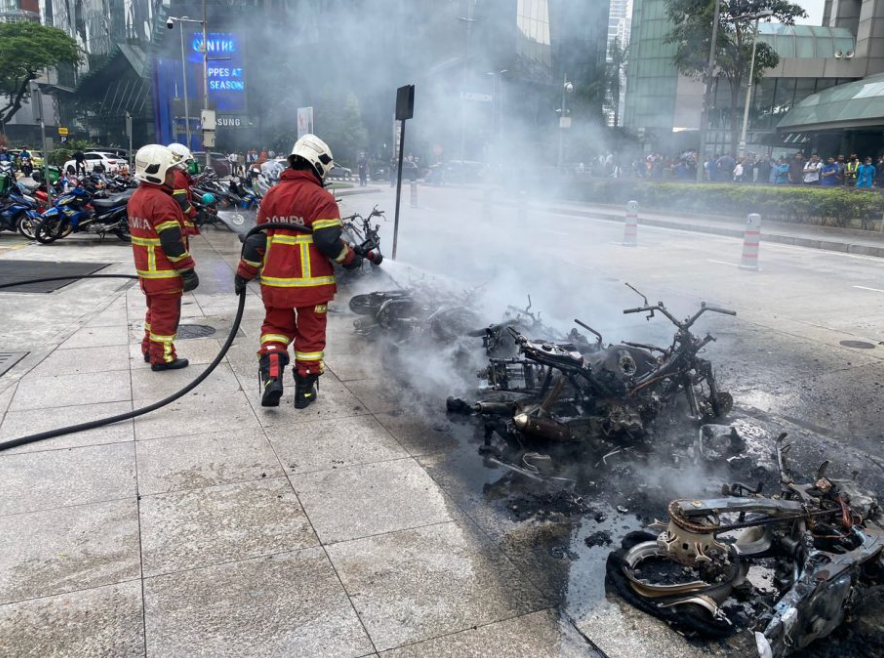 Fire breaks out near suria klcc, 13 motorbikes and 4 electric scooters destroyed