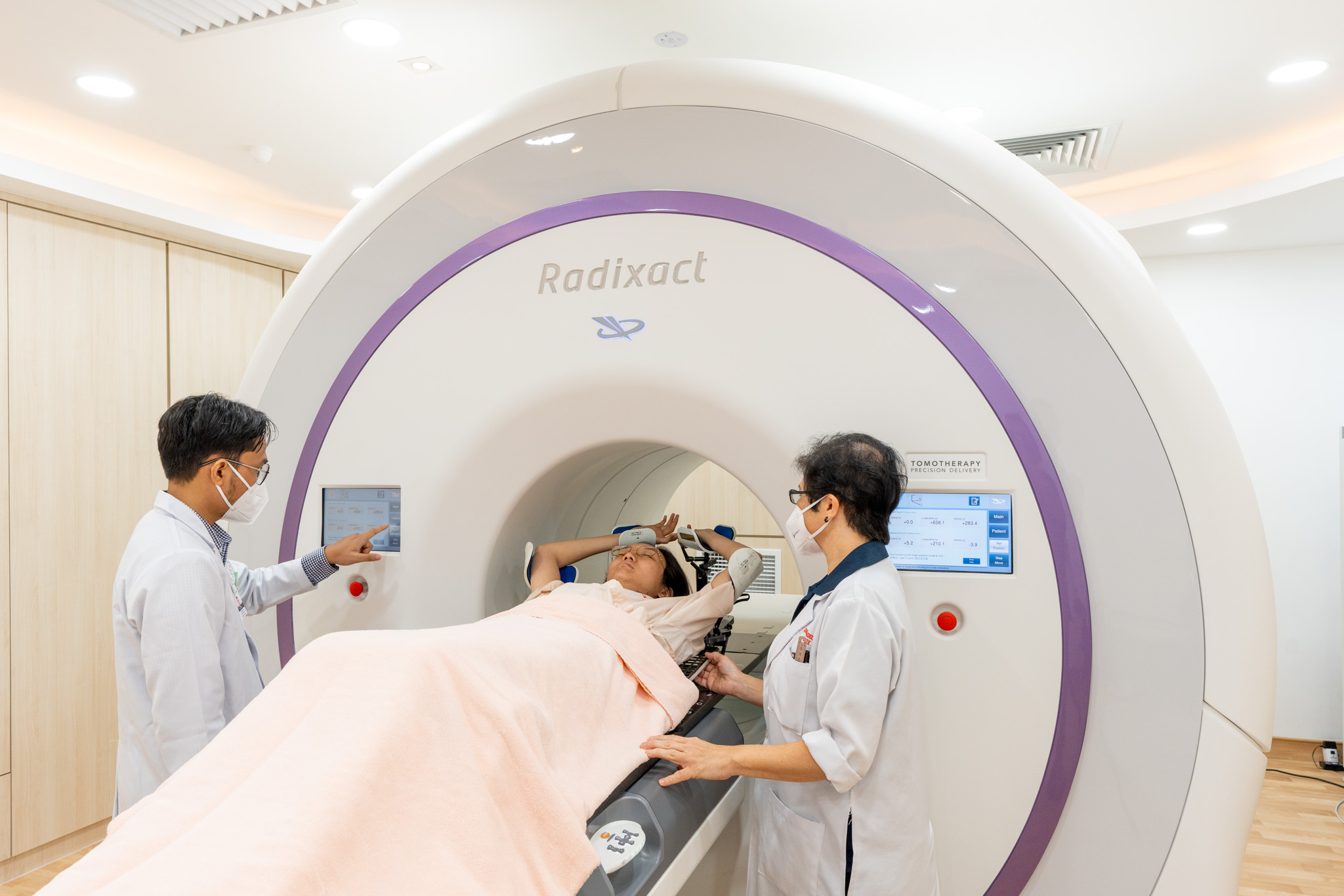 Subang jaya medical centre leads the way in oncology care as the first centre of excellence in asia pacific | weirdkaya
