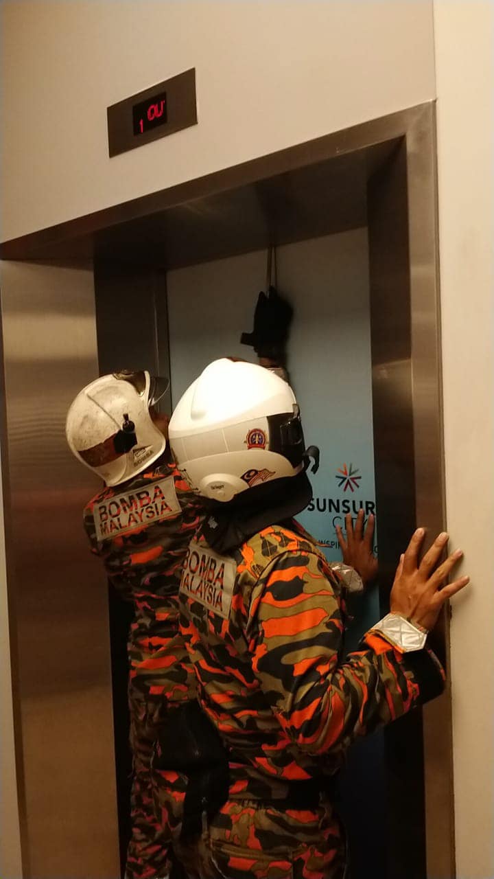 [video] firemen rescue not one, but 19 girls who got stuck inside elevator | weirdkaya