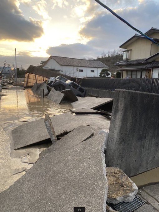 'lasted over 1 minute' - m'sian shares panicked experience after earthquake strikes japan | weirdkaya
