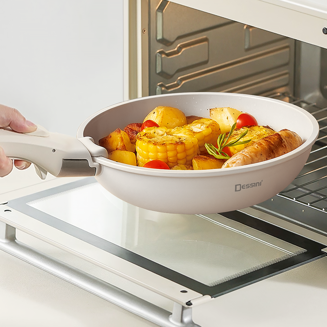 Romanzo Dessini's non stick pan in white