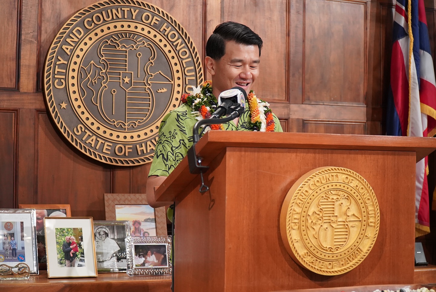 Hawaii declares jul 27 as 'ronny chieng day' in honour of m'sian-born comedian | weirdkaya