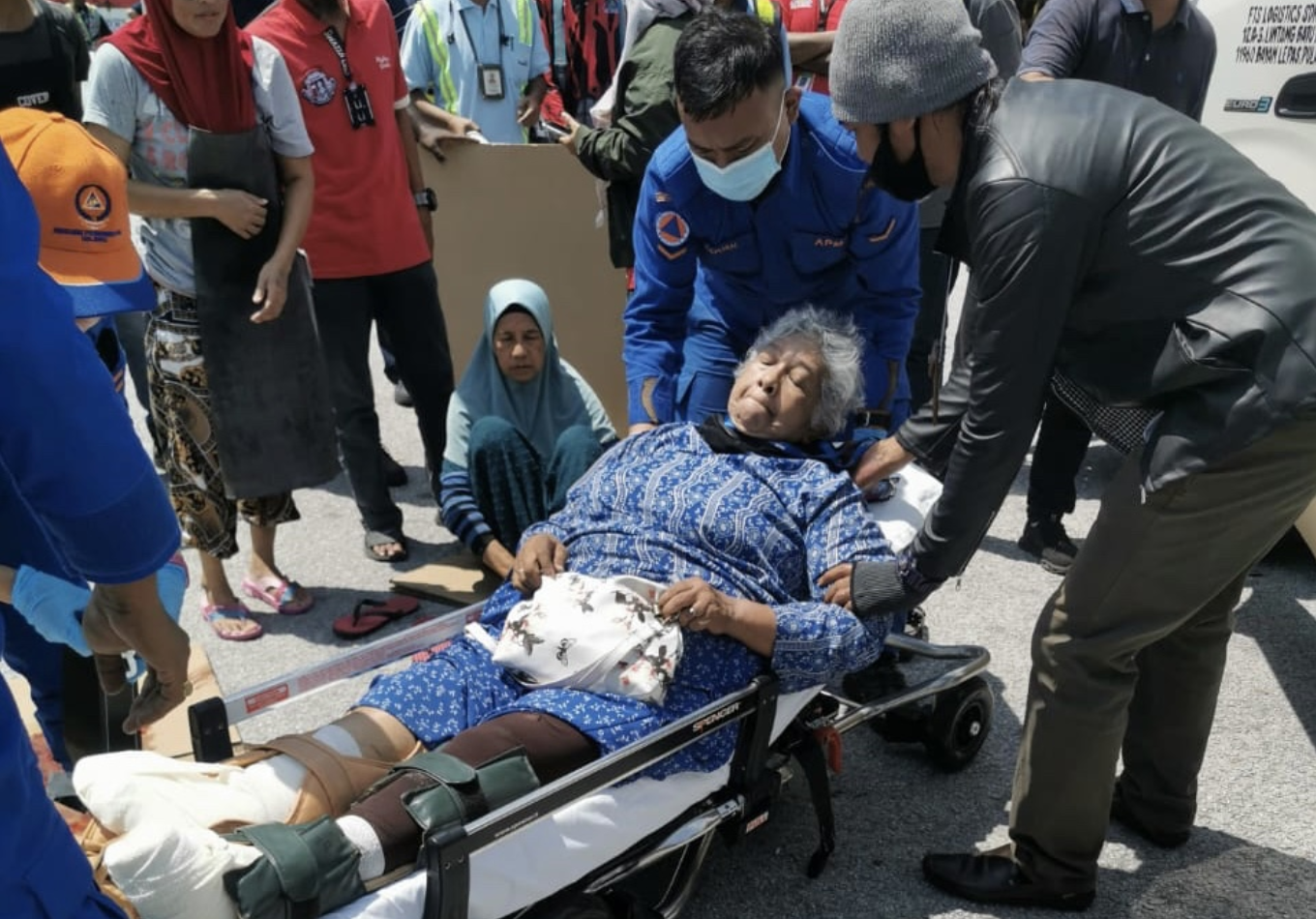 75yo m'sian cleaner loses her legs after it was crushed by forklift at maskargo complex | weirdkaya