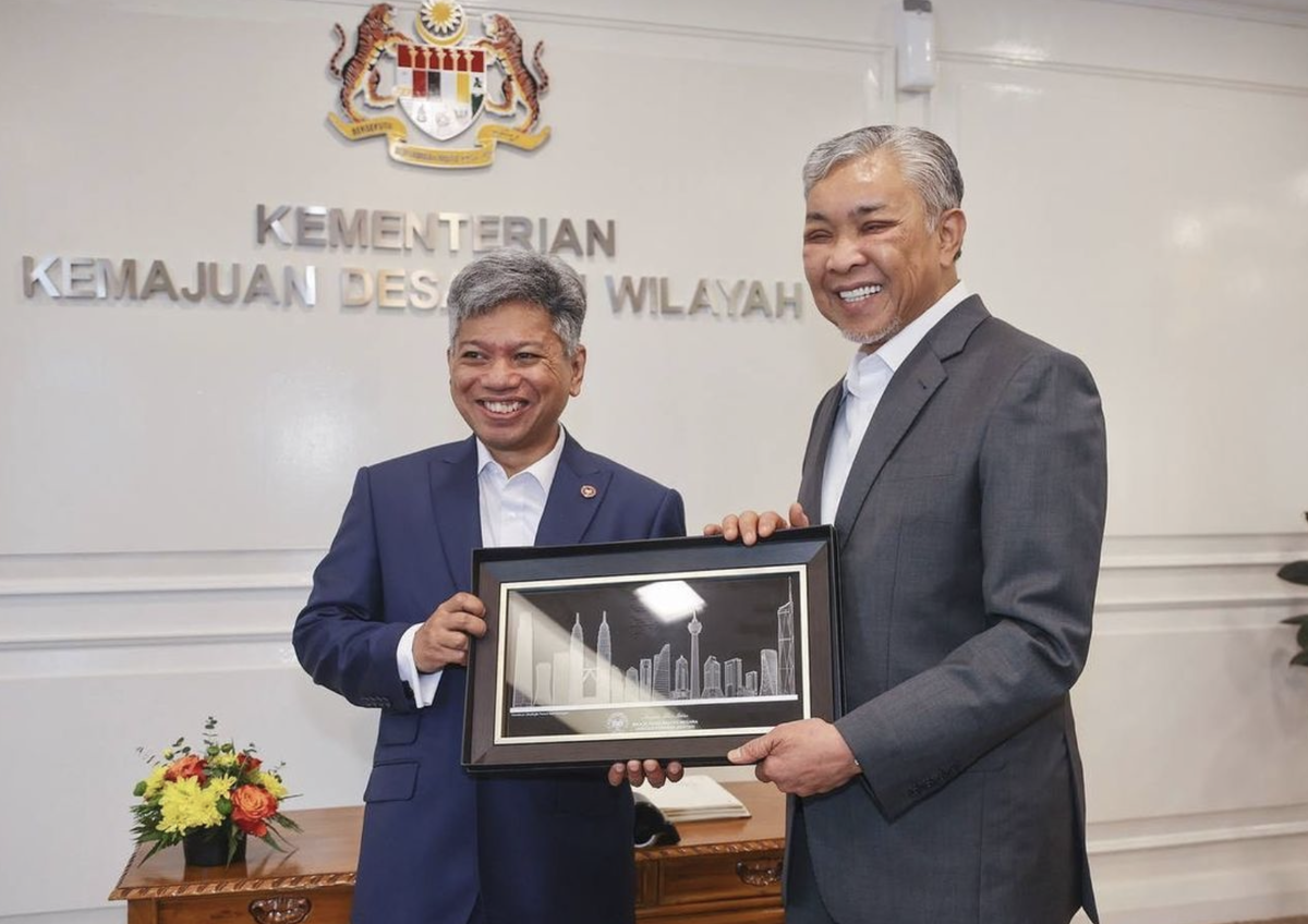 Zahid hamidi at kementerian kemajuan desa dan wiliayah building