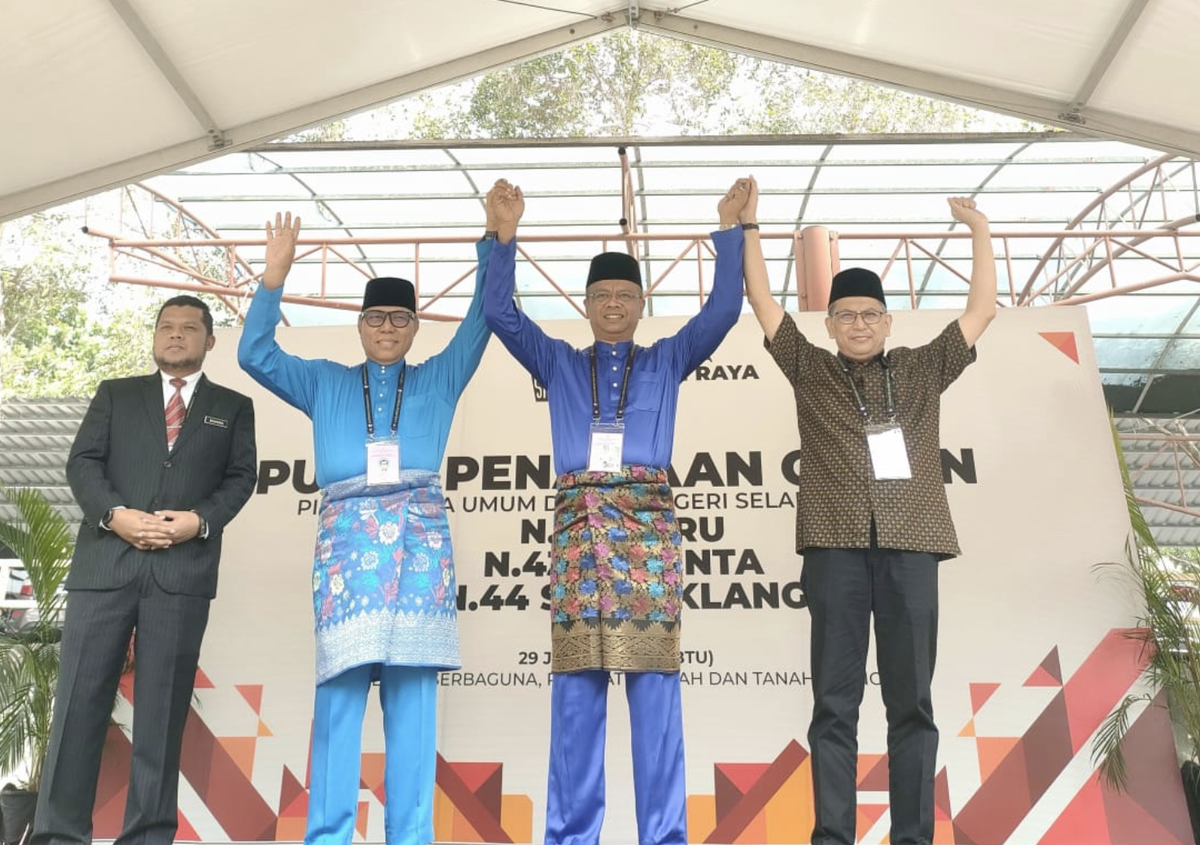 Pn selangor chief nearly misses out on state election nomination after he forgot to bring his ic  | weirdkaya