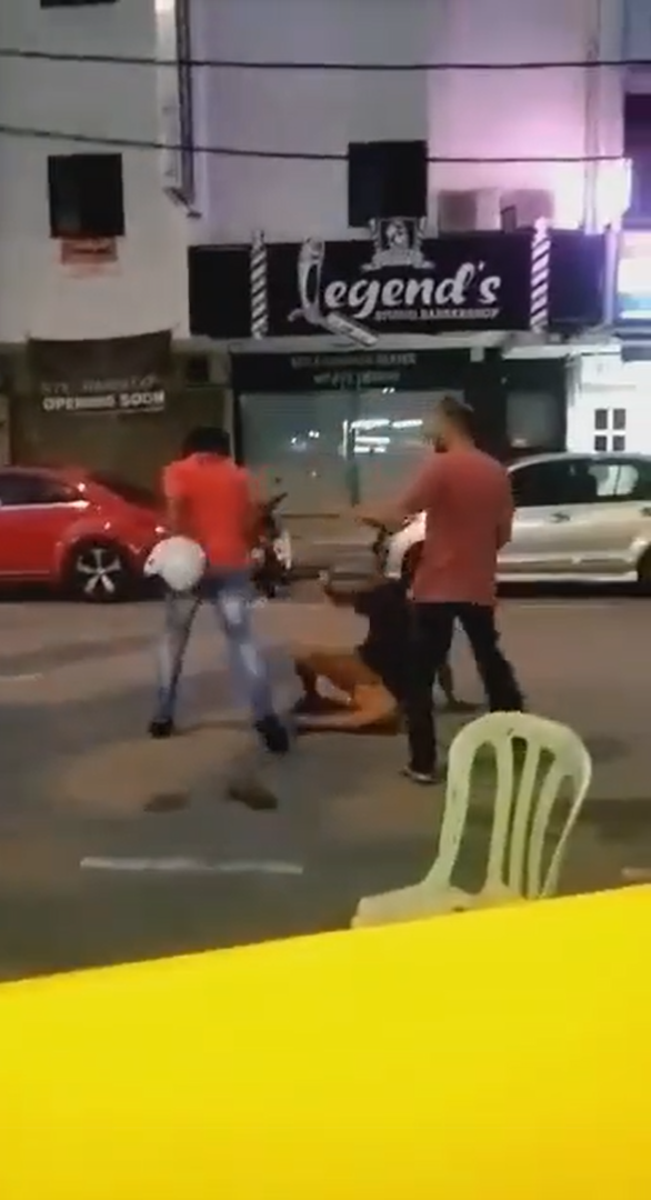 2 men beat restaurant staff in sentul for not serving their order on time, arrested by police