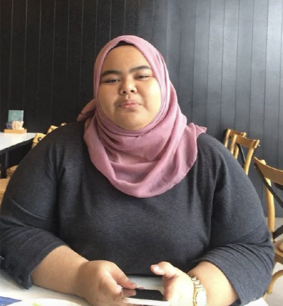 22yo m'sian sheds more than half her body weight after being bullied and called a 'giant' at school | weirdkaya