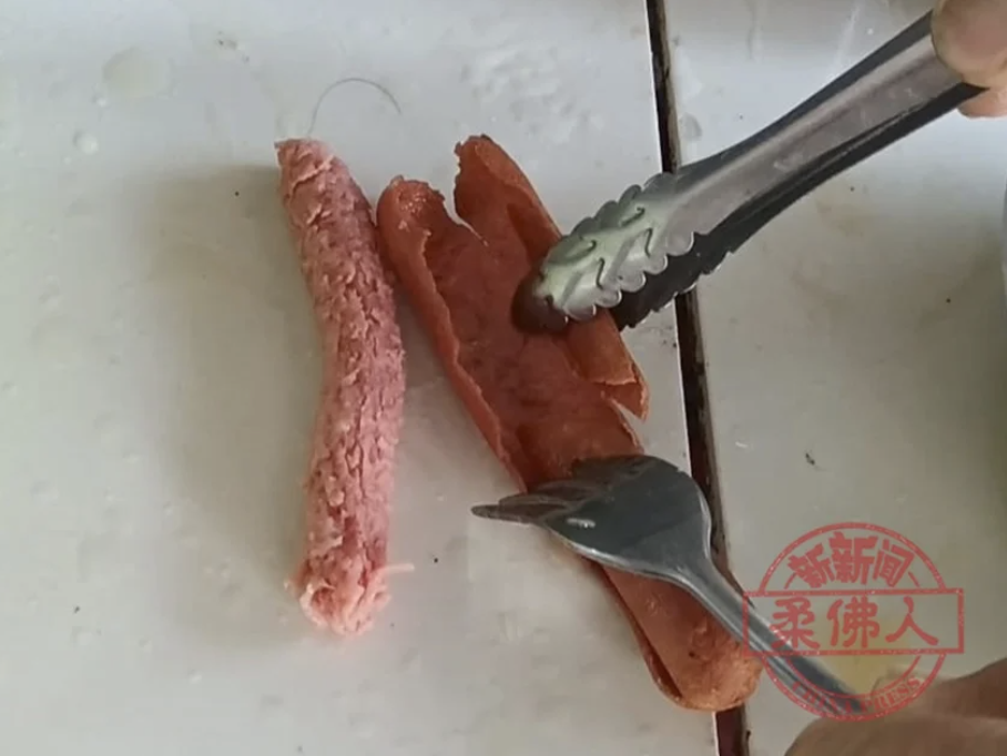 M’sian woman suffers burns after sausage ‘explodes’ inside frying pan | weirdkaya