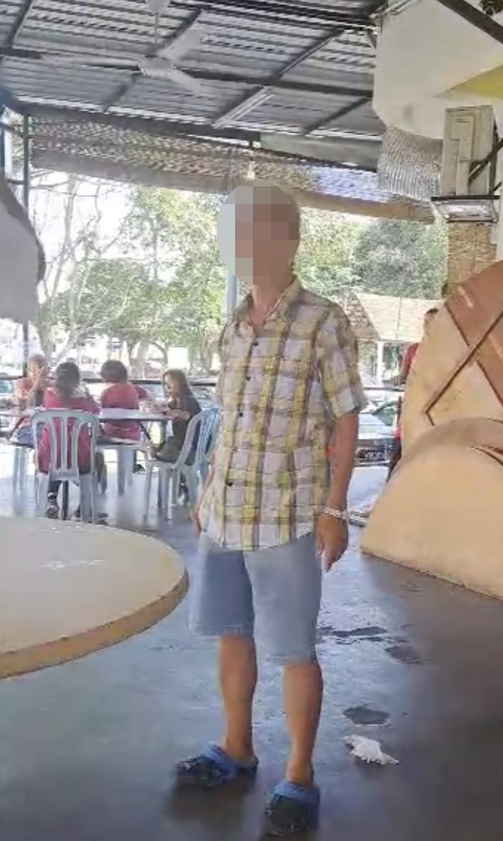 M'sian uncle turns aggressive after patrons tell him not to smoke at kopitiam | weirdkaya
