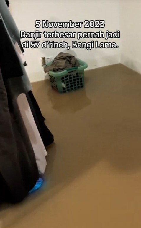 Man's bedroom gets flooded in bangi