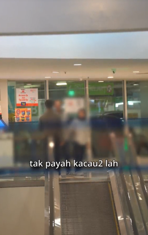 Zachary chiah confronting couple who parked their car at oku lot in ioi city mall