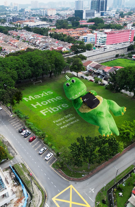 This gigantic dinocorn is giving you a reason to upgrade to faster wifi now | weirdkaya