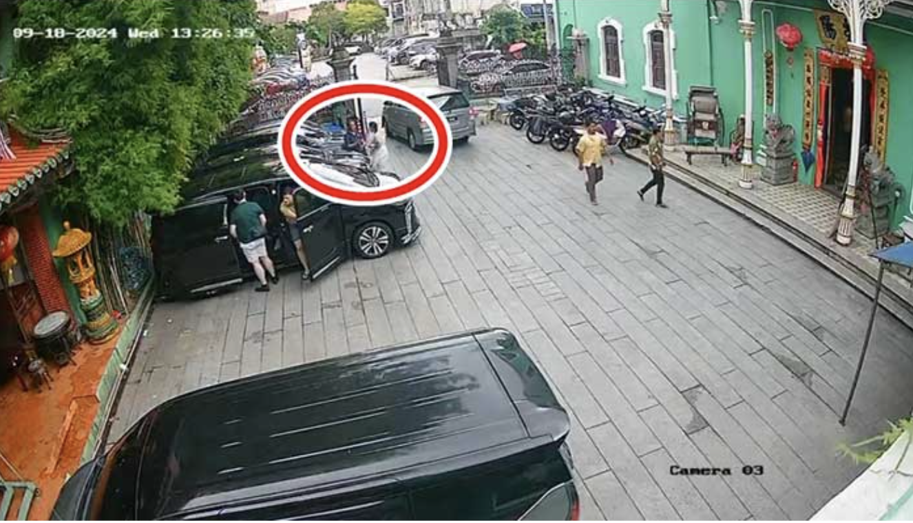 Cctv of penang tree crashes chinese tourist