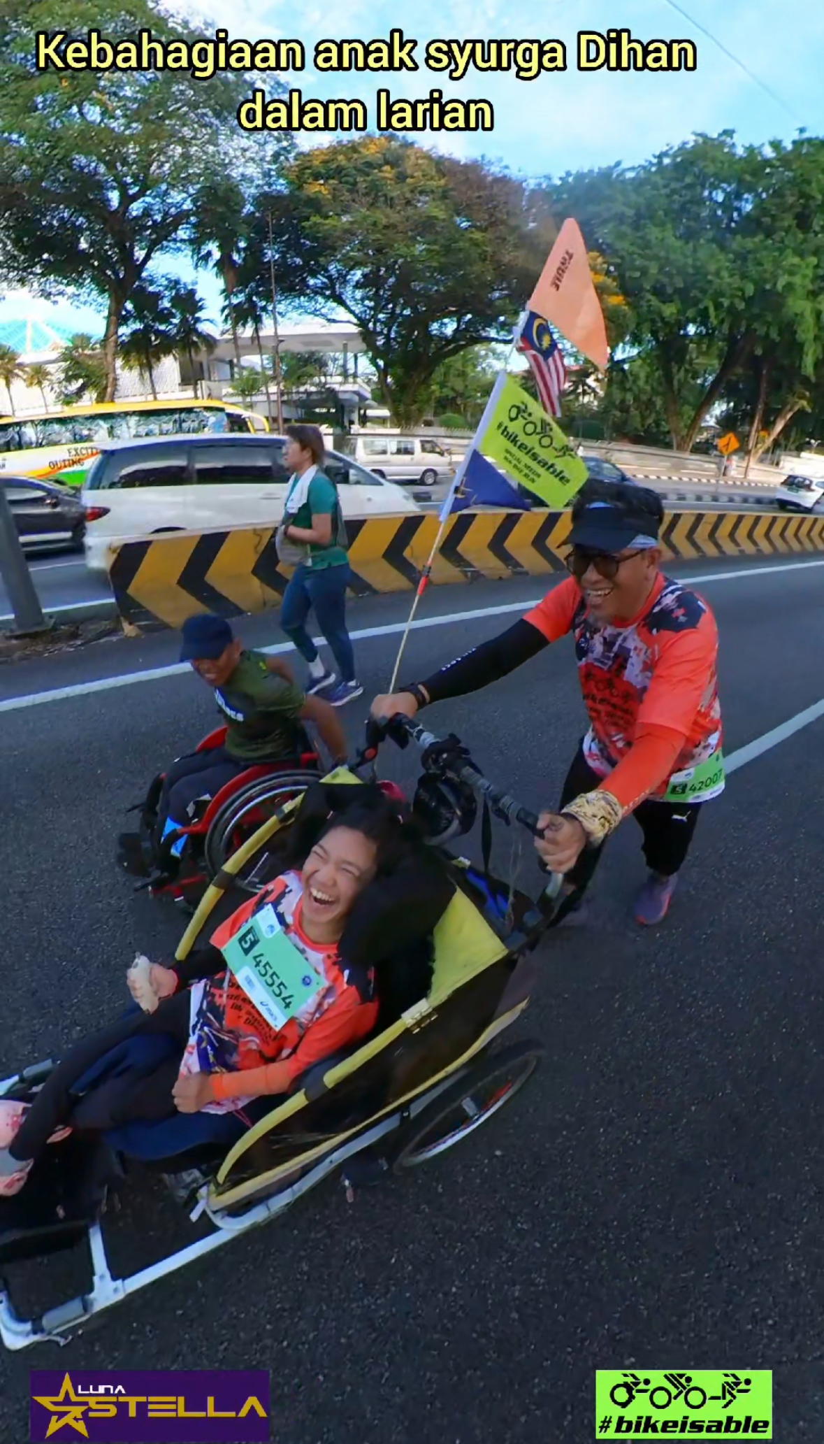 “She’s My Strength” — Dad Runs With Daughter Who Has Cerebral Palsy In Wheelchair At KLSCM 2025, Carries Her To Finish Line