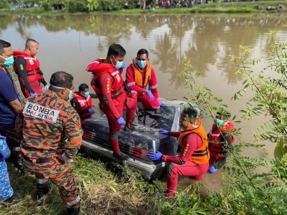 six family members found dead after car falls into kedah river search n rescue 1