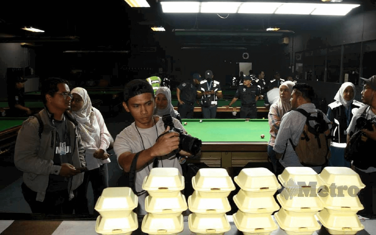 Snooker centre skipping fast (1)