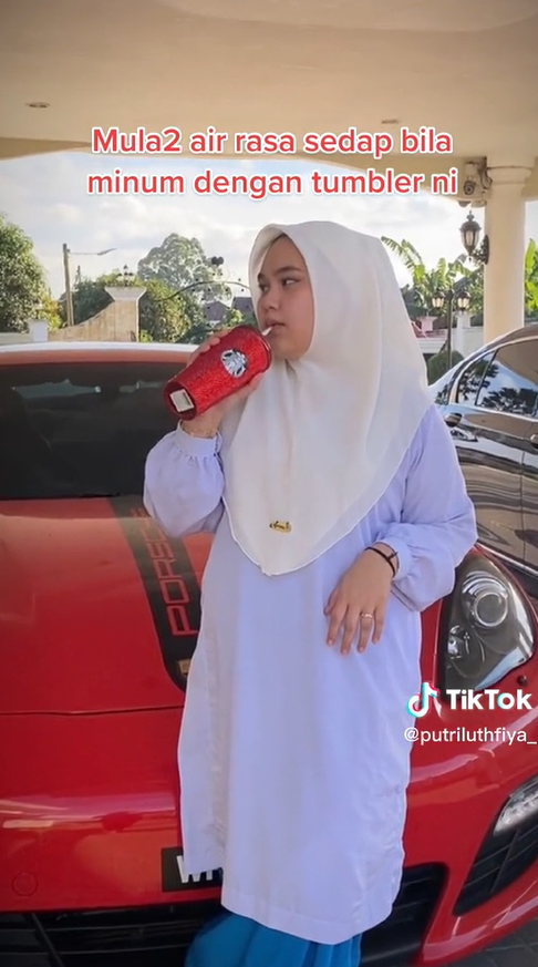 14yo m'sian entrepreneur shows off rm1800 starbucks tumbler