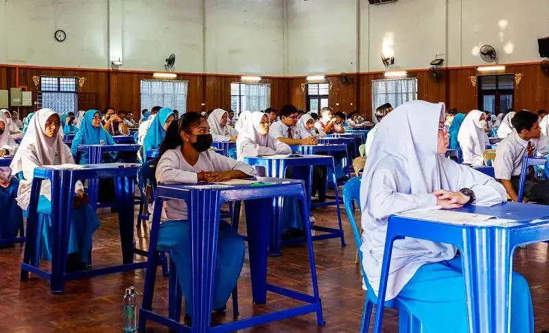 Students preparing to take SPM