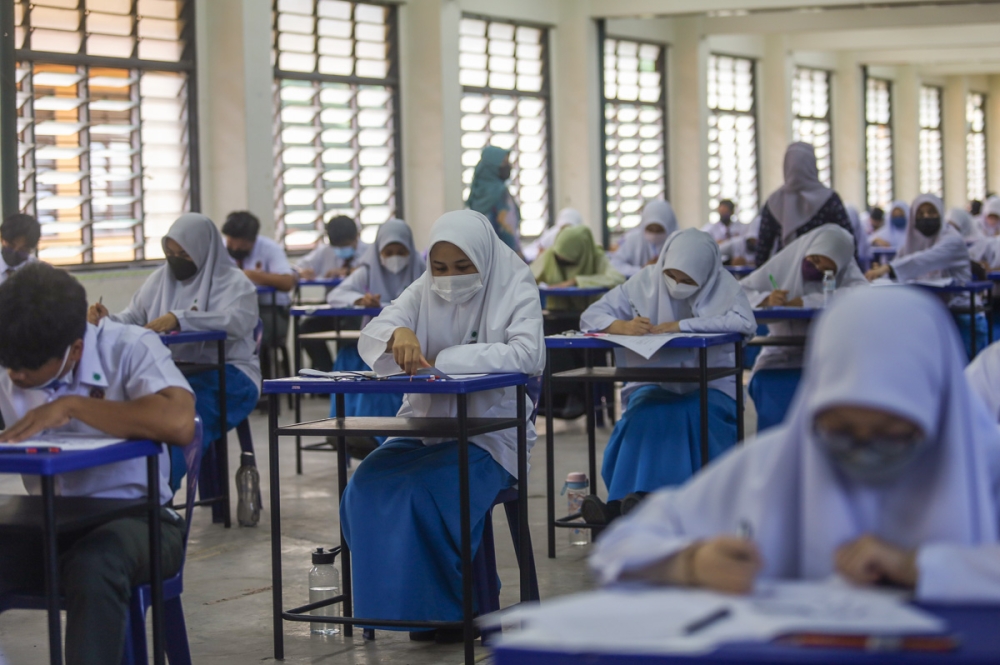 M'sian students sitting for an exam
