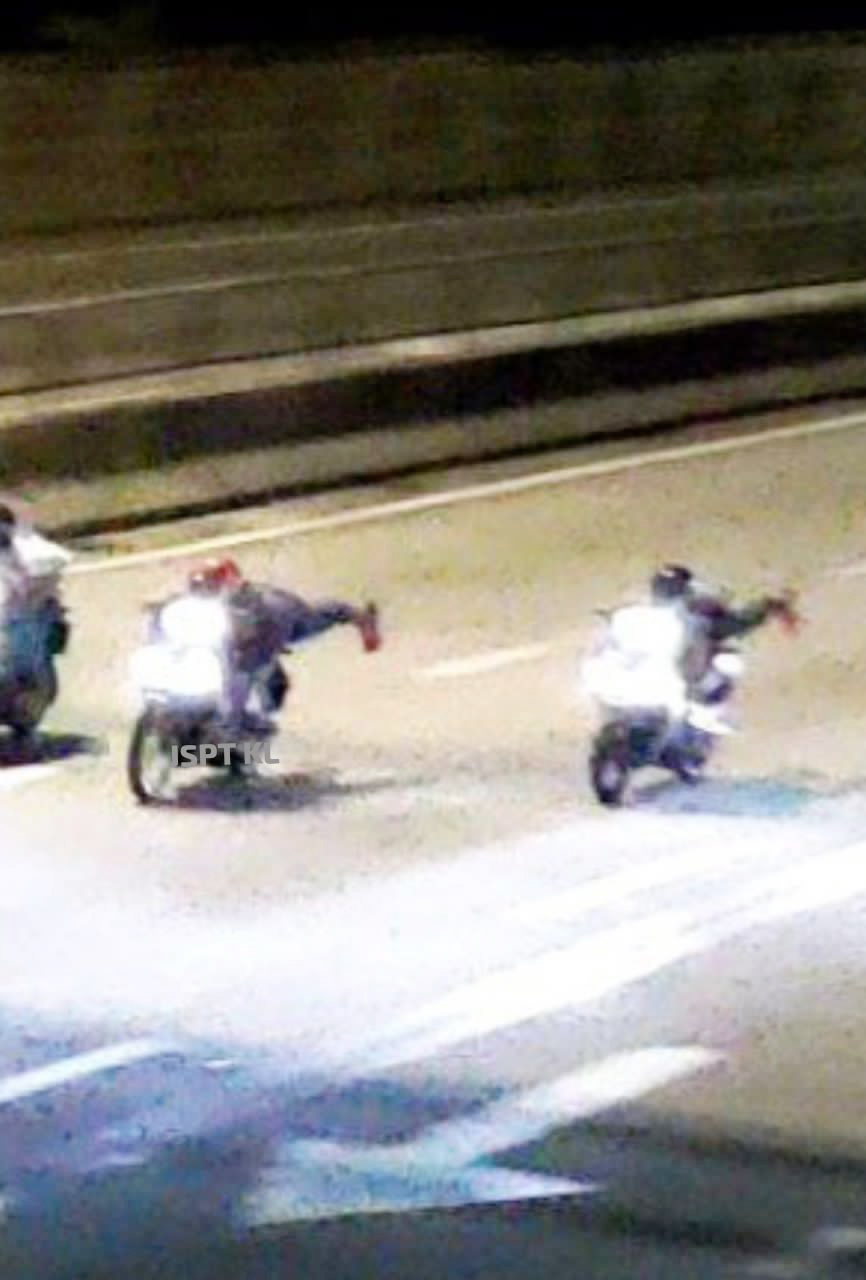 Superman stunt on highway motorcycle arrested 3