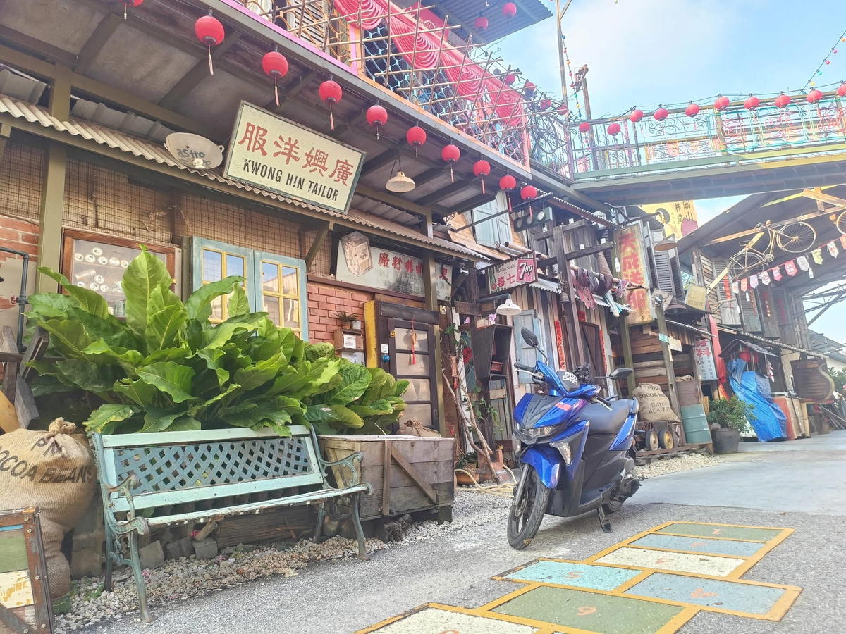 Taiwanese Teacher Rides 2,640KM Alone Through 6 States On Scooter, Says It Was Malaysians’ Kindness He’ll Remember Most