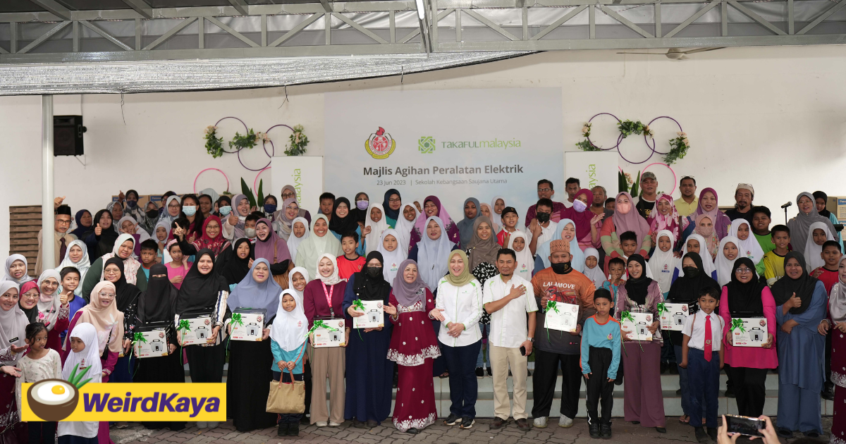 Takaful malaysia donates household appliances to 64 asnaf students and families | weirdkaya