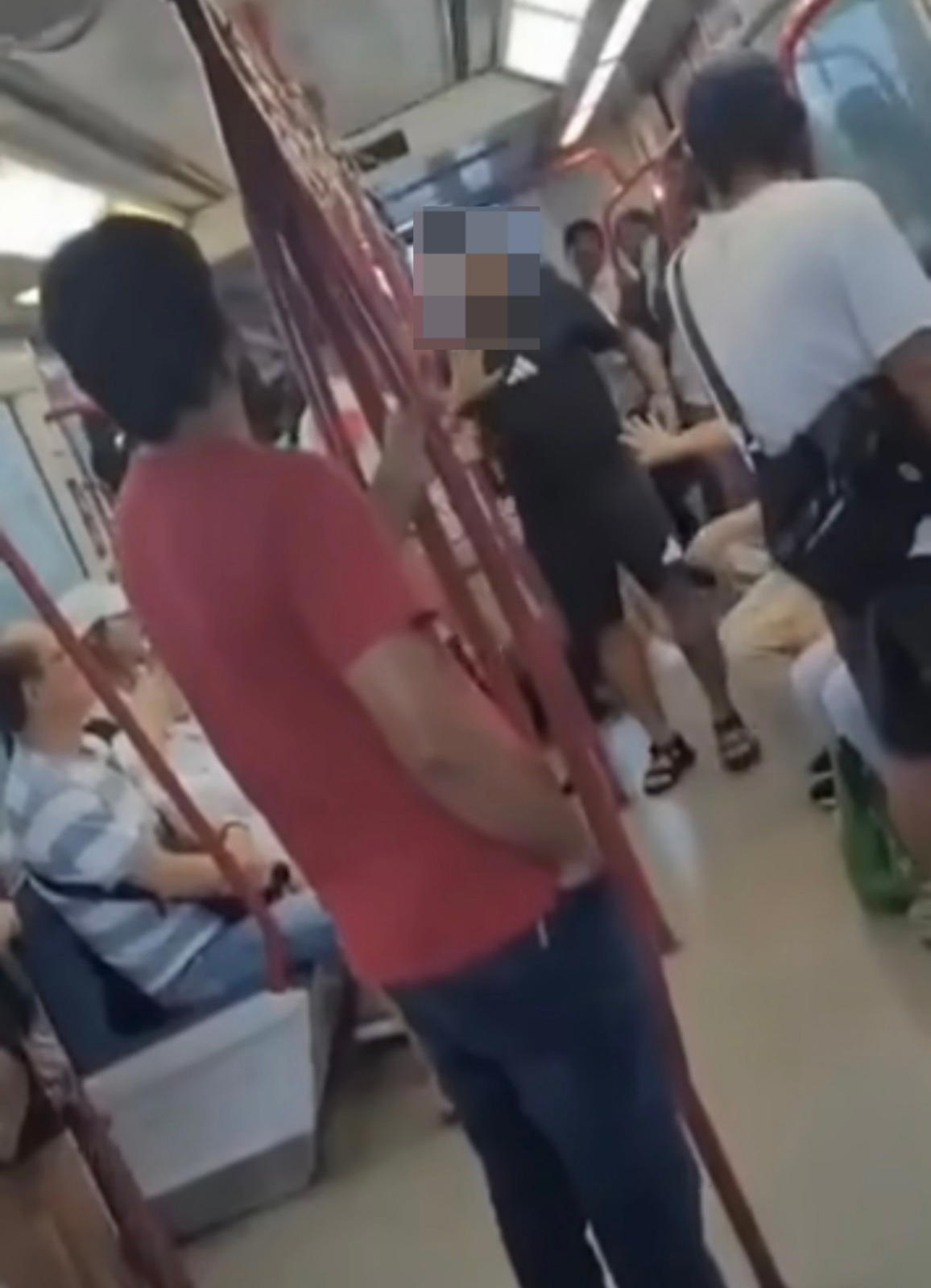 ‘Talk Some More Lah!’ – Man Allegedly Slapped By Commuter On S’pore LRT For Yapping Too Loudly