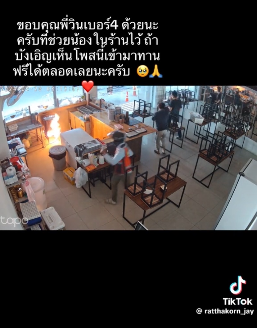 Thai man risks his life to put out fire at stall, owner thanks him by giving him free food for a lifetime | weirdkaya