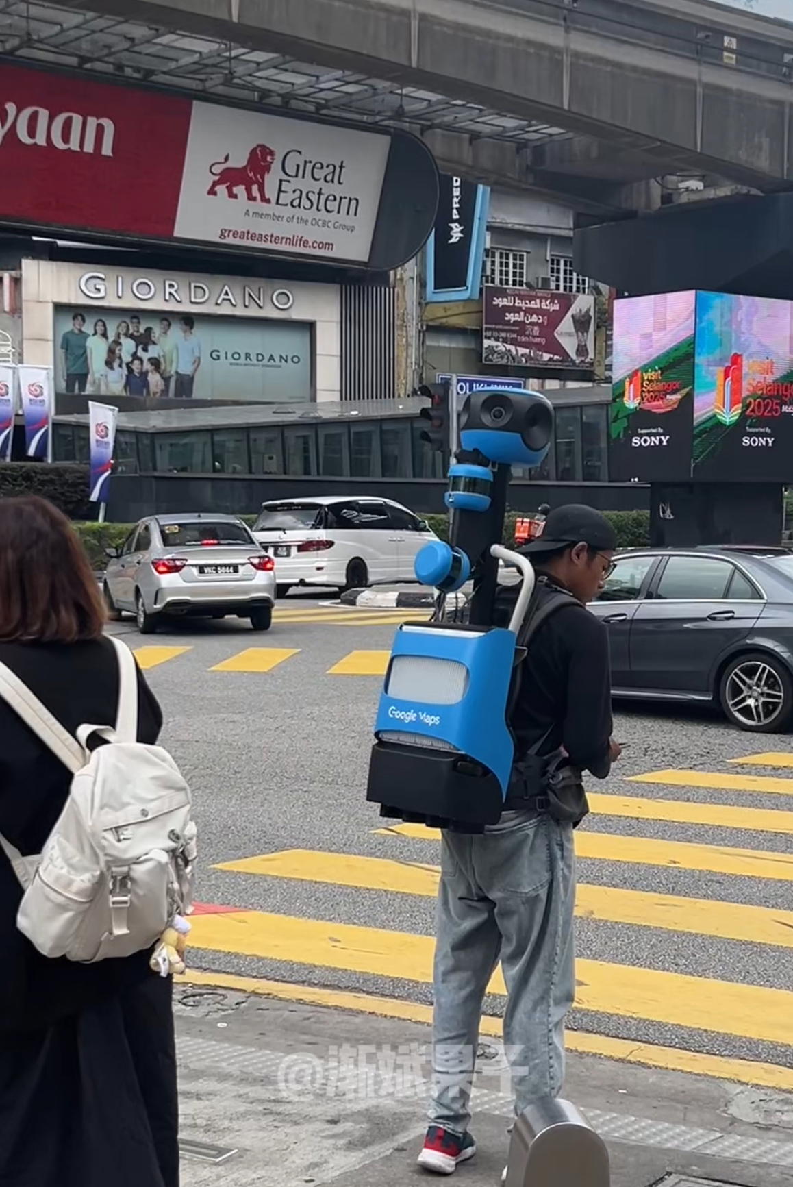 This Is How Google Maps Gets 360° Views Of Pedestrian Areas In KL