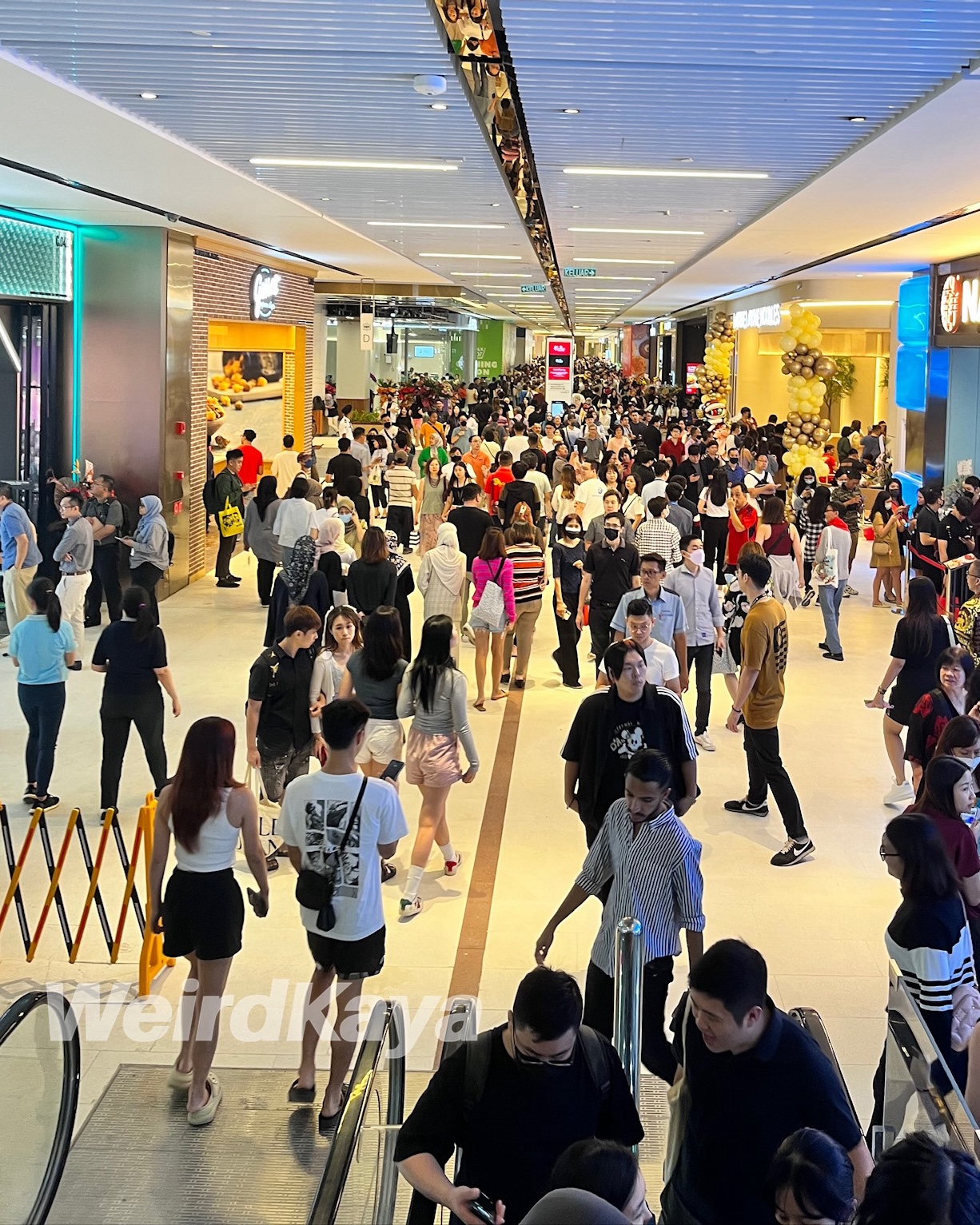 Trx mall_malaysian_crowd