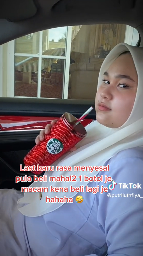 14yo m'sian entrepreneur shows off rm1800 starbucks tumbler, netizens slam her for being a snob