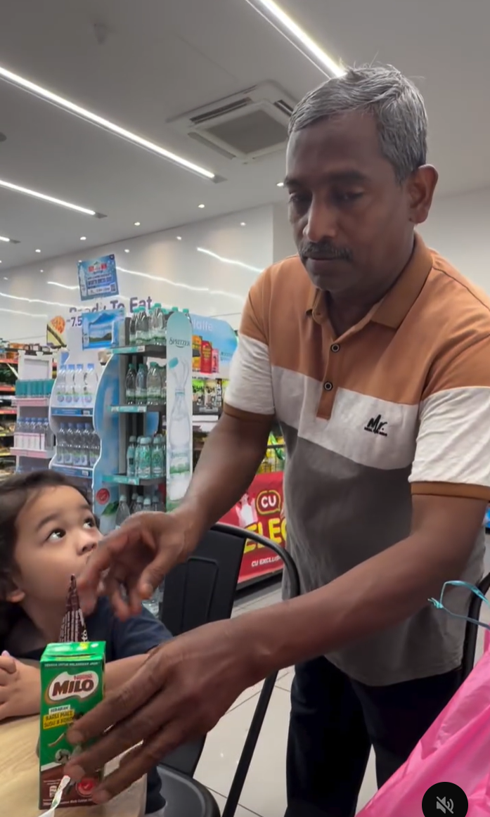 uncle giving free snacks to kids