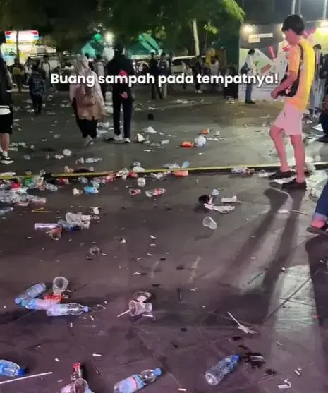 Venue filled with rubbish