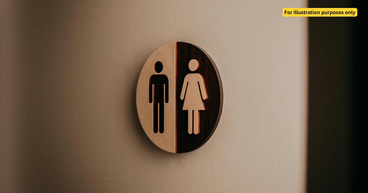 “We Know Who You Are” — Café Calls Out Students After Allegedly Locking Themselves In Toilet For Nearly An Hour